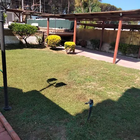 Max House