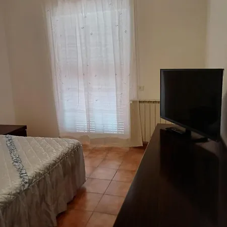 Max House